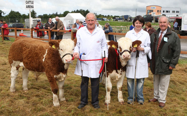 Qualifiers for the Western Simmental Club Calf Finals  at Ballinrobe Show on 2nd Sept (P.B.R. Bull Calf Class- born on or after 1st Jan 07) at Claremorris Agricultural Show were Patrick Bowens, Kilkelly and Elaine Hennelly, Cregconnell Rosses Point Sligo pictured with Joe Campbell (Judge).  Photo:  Michael Donnelly