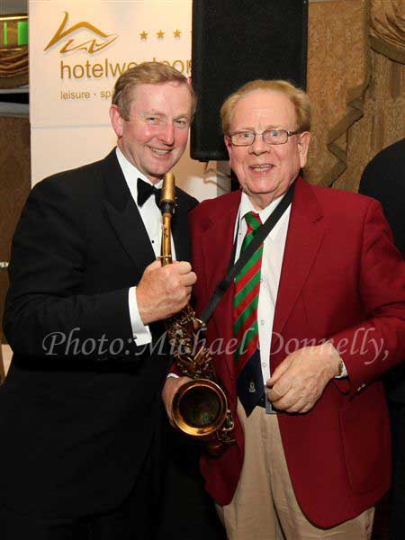 Guest of Honour An Taoiseach Enda Kenny and Phil Munnelly of Brose Walsh Bandat the Gala Dinner at the Mayo Association Worldwide Convention 2011 at Hotel Westport