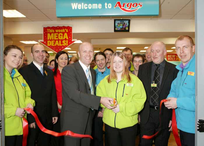 Cutting the tape to officially open the new Argos Store at Hopkins Rd Castlebar, from left: Catherine Ruddy Sales Assistant, Rikki  Birkin, Sales Manager;Annette Ferrigi, Paul Reville Area manager, Marty Bolger (Runner up instore Prize winner); Rachel Spencer, Customer Advisor, (overall instore winner); Brendan Cottrell Store manager (originally Ballina) and Tom White, Delivery Manager. Photo Michael Donnelly