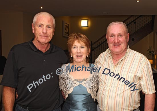 Martin Kavanagh, Galway, pictured Lily Leonard, Galway, and  Michael Costello Kilkelly at "Big Tom" in the McWilliam Park Hotel, Claremorris at the "Hometown Tribute" to Michael Commins. Photo:  Michael Donnelly