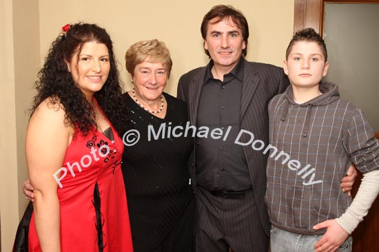 Pictured in the McWilliam Park Hotel, Claremorris at the "Hometown Tribute to Michael Commins  celebrating 30 years of service to the Irish showbiz scene as journalist, broadcaster and songwriter, from left: Caroline Eaton, Knock, Maureen Walsh, Kiltimagh; John and Eric Eaton, Knock.Photo:  Michael Donnelly