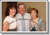 Mary Naughton, Tyrellan Heights, Galway pictured with Joe Walsh, Castlegar, Galway and Lily Leonard, Galway at "Big Tom" in the McWilliam Park Hotel, Claremorris at the "Hometown Tribute" to Michael Commins. Photo:  Michael Donnelly