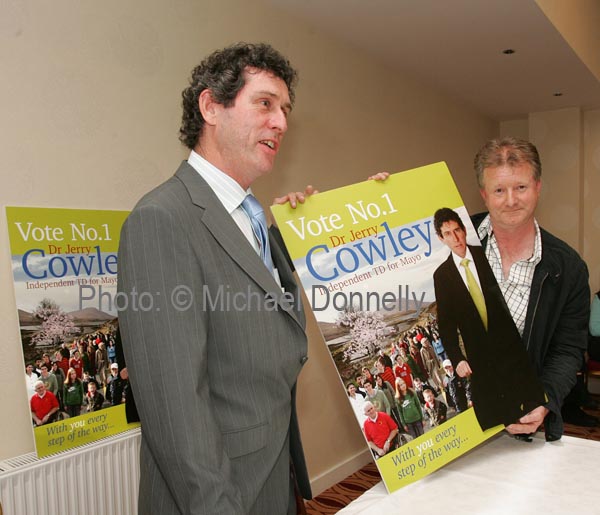 Dr. Jerry Cowley T.D. speaking at the launch of his General Election campaign pictured with Award winning Photographer Eamonn O'Boyle, designer of Dr Jerry Cowley's new General Election Poster, in Days Hotel "The Harlequin", Castlebar. Photo:  Michael Donnelly