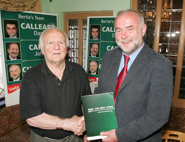 Peadar Kilroy Newport pictured  with Cllr Frank Chambers, Fianna Fail General Election Candidate  at a Press reception in the Welcome Inn Castlebar, with the Fianna Fail manifesto after handing in hisr nomination papers. Photo:  Michael Donnelly