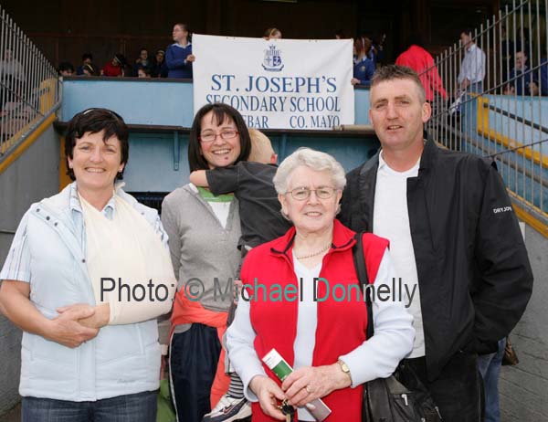 Mary Sullivan, Bernie and Padraic McManamon and Mary Gavin at front pictured at the Cumann Peil Gael na mBan Pat the Baker Post Primary Schools All Ireland Senior Final 2007 in Cusack Park Ennis. Photo:  Michael Donnelly