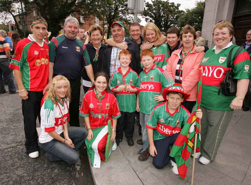 Group from Carnacon/ Claremorris outside Croke Park for the Bank of Ireland Senior football Championship 2006. Photo:  Michael Donnelly
