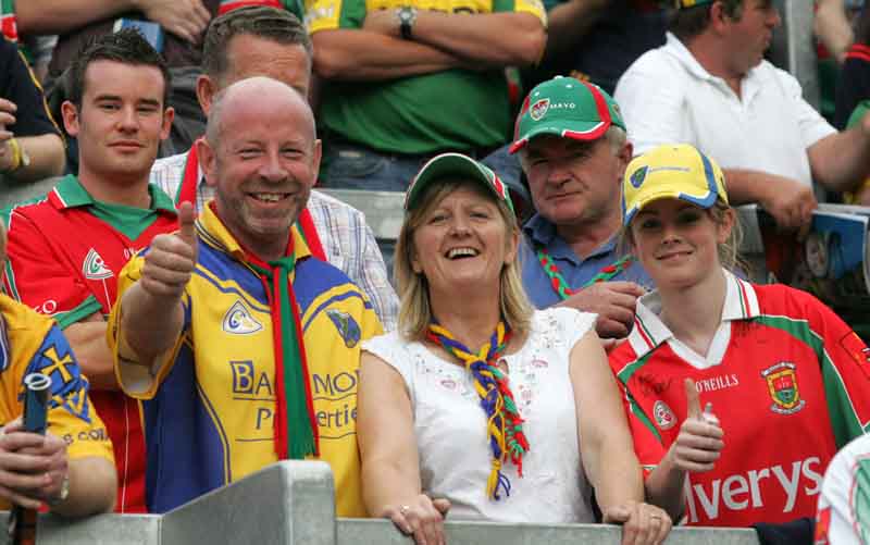 Suporting Mayo and Roscommon in the Final of the Bank of Ireland Senior football Championship 2006 in Croke Park, Photo:  Michael Donnelly.