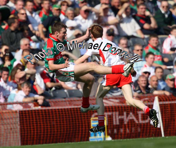Shane Nally in action for Mayo against Tyrone's Niall McKenna in the ESB GAA All Ireland Minor Football Final in Croke Park. Photo:  Michael Donnelly
