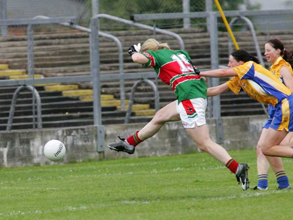 Cora Staunton takes a lash at goal in the TG4 Senior Connacht Championship in Dr Hyde Park Roscommon. Photo Michael Donnelly.