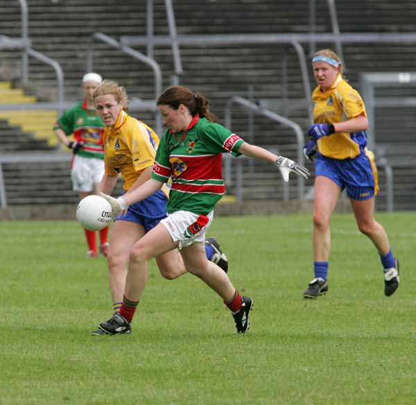 Marcella Heffernan setting up another attack in  the TG4 Senior Connacht Championship in Dr Hyde Park Roscommon. Photo Michael Donnelly.