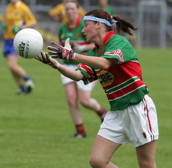 Christina  Heffernan setting up another attack in the TG4 Senior Connacht Championship in Dr Hyde Park Roscommon. Photo Michael Donnelly.