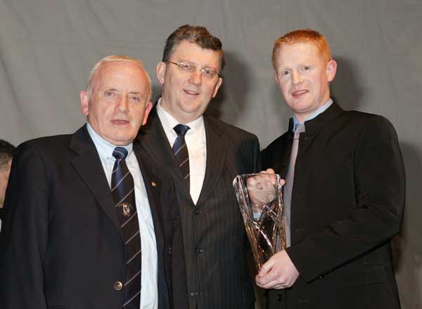 Paul Severs (Sligo) is presented with the Connacht Sportswriters monthly award for January at the Connacht Sportswriters Personality Presentation Dinner in the TF Royal Hotel and Theatre Castlebar, included in photo from left; Tommy Moran President GAA Connacht Council and Pat Jennings TF Royal Hotel and Theatre (sponsor). Photo Michael Donnelly 