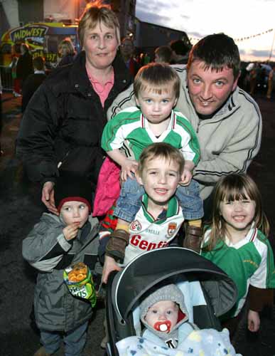 Jer and Valerie Cunningham and family at the Ballina Stephenites Homecoming.  Photo Michael Donnelly