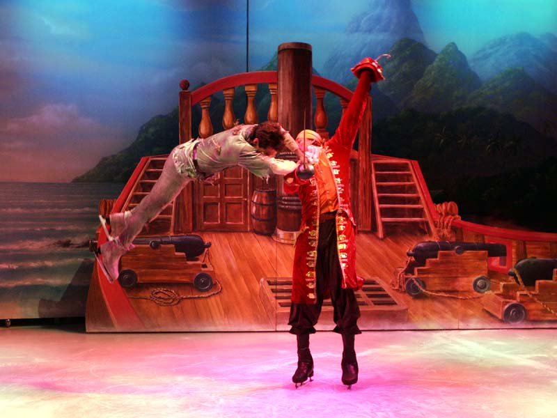 Andrey Chuvilyaev as Captain Hook and Dmitry Naumkin as Peter Pan in action in "Peter Pan on Ice with the Russian Ice Stars" in the Royal Theatre, Castlebar. Photo:  Michael Donnelly