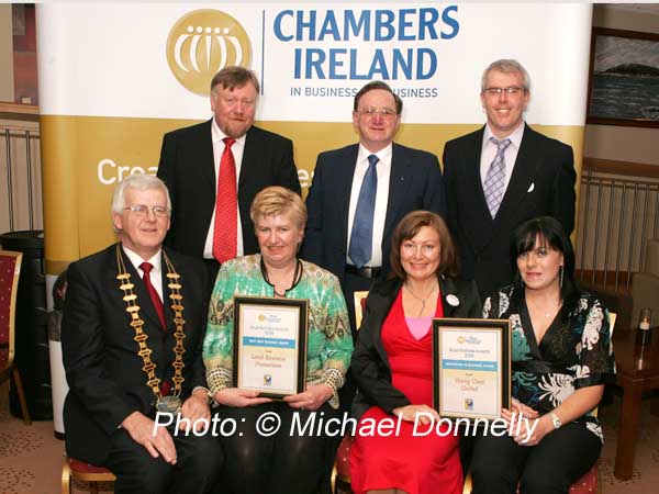 Pictured at the Mayo Business Awards 2006 presentation in Broadhaven Bay Hotel Belmullet from left: Donal Shannaghy, Ballyhaunis Chamber of Commerce; Alison Legg, Local Business Promotions Ballyhaunis; Frances Barrone, Young Ones United, Charlestown and Louise Swan; At back Paul McDermott, LBP Ballyhaunis; Patrick Smyth, Ballyhaunis Chamber of Commerce and Graham Barrone. Photo:  Michael Donnelly